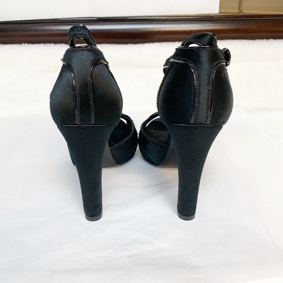 Tory Burch Strap Block Heels Size: 9 - Picture 9 of 11